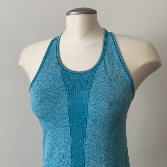 Nike Tank 🐟💙Size S - Picture 3 of 4